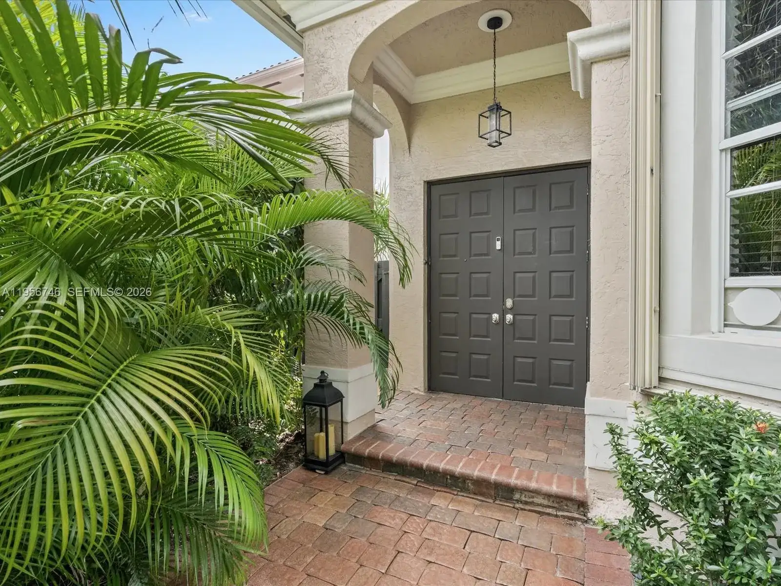 3960 194th Trl, Sunny Isles Beach FL 33160 photo 4