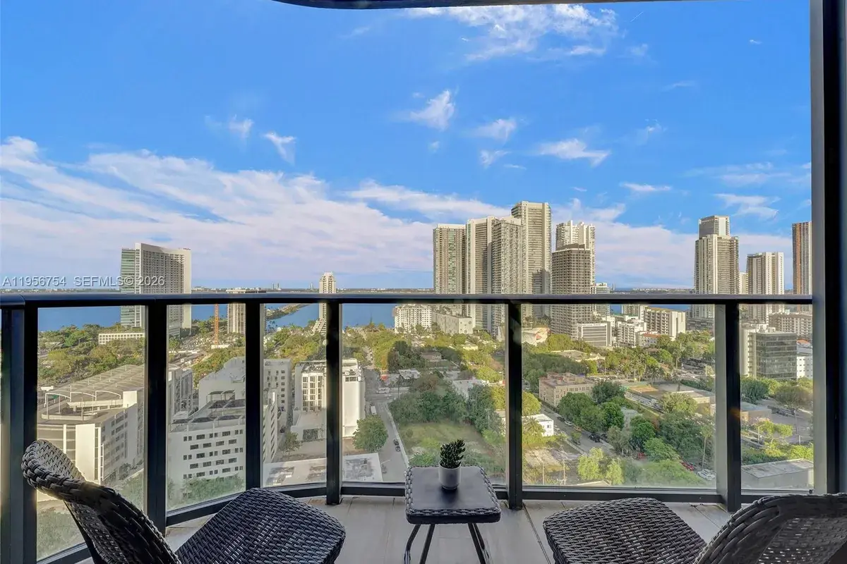 121 NE 34th St # 2106A, Miami FL 33137