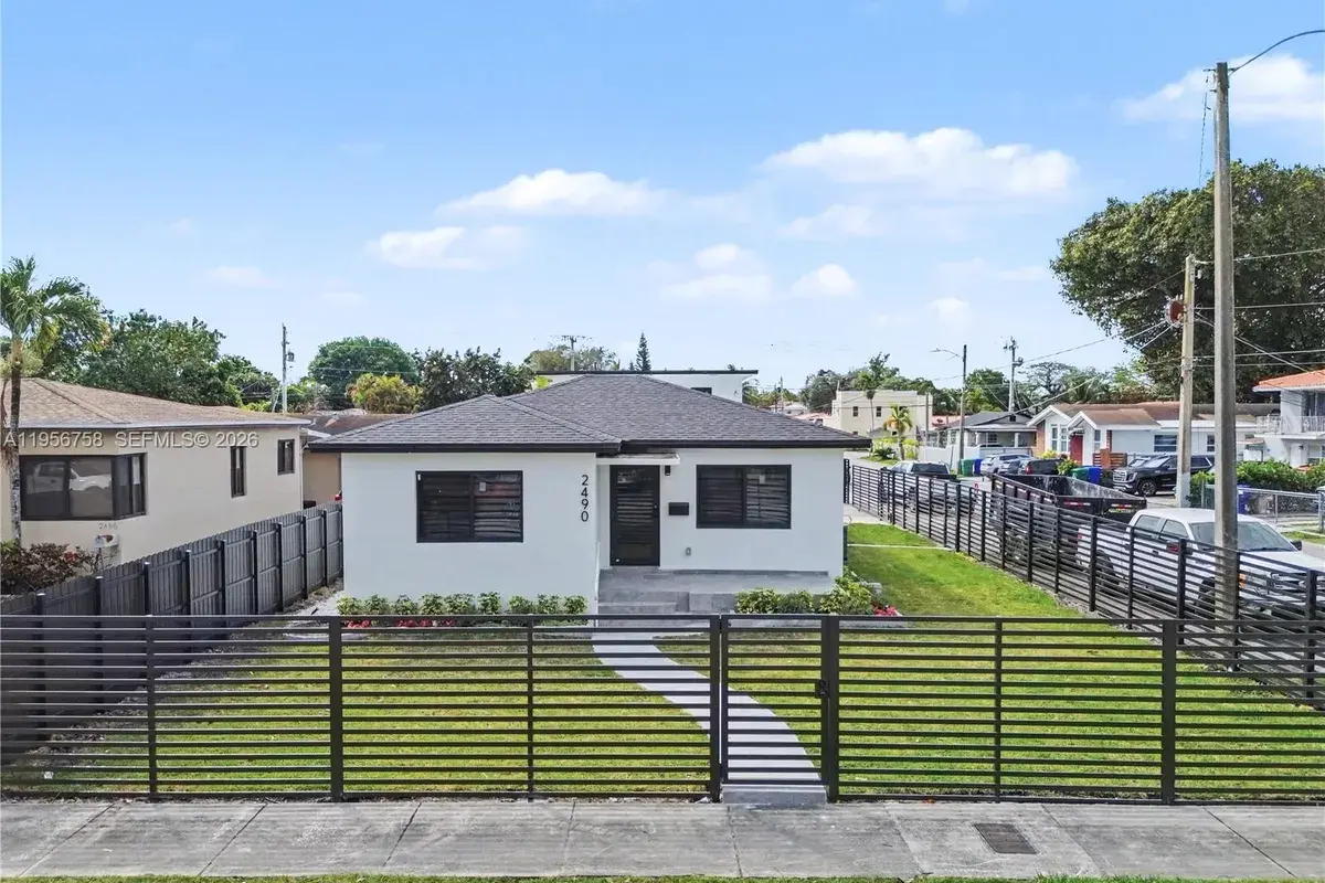 2490 SW 17th St, Miami FL 33145