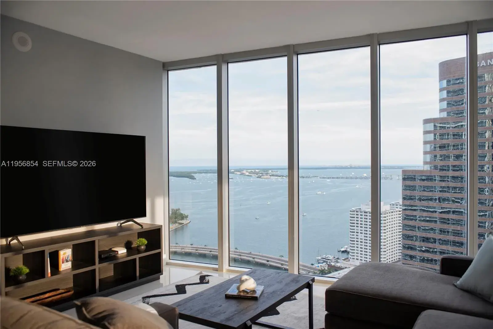 2 bedroom 2 bath Residential for sale at 485 Brickell Ave # 3208, Miami FL 33131