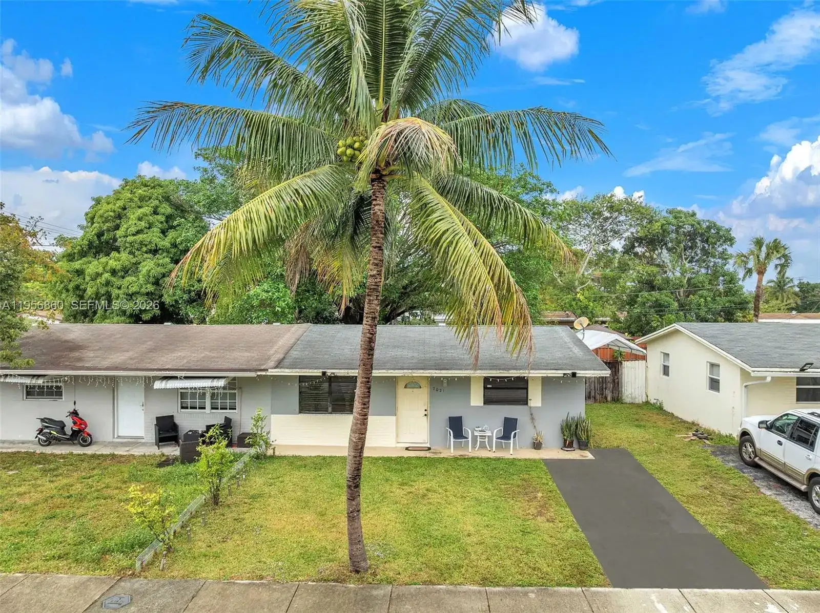 7021 SW 19th Pl, North Lauderdale FL 33068 photo 2