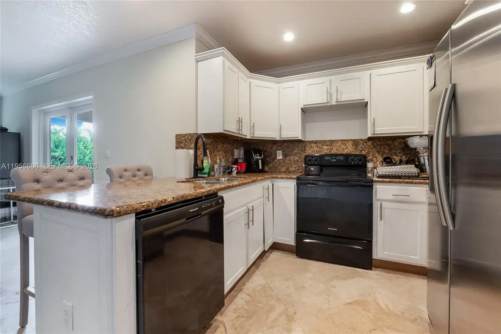 6881 SW 27th St, Miami FL 33155 photo 3