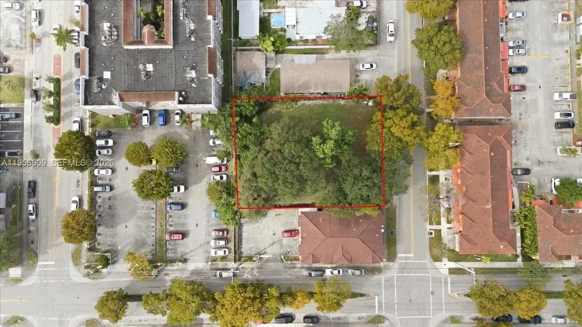 174 E 4th St, Hialeah FL 33010 photo 2