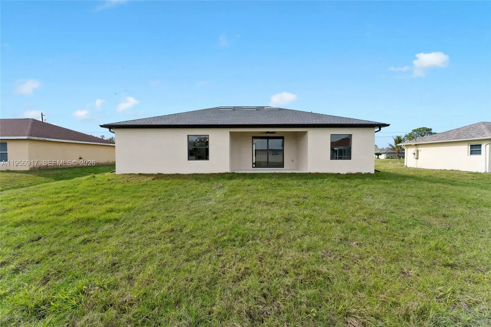 910 Atherton Ave, Other City - In The State Of Florida FL 33971 photo 2