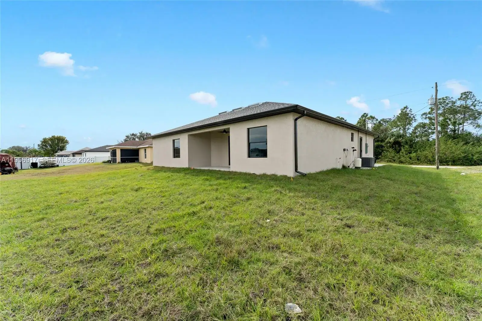 910 Atherton Ave, Other City - In The State Of Florida FL 33971 photo 4