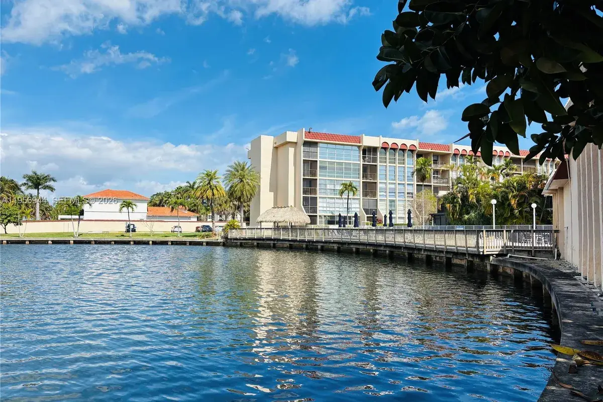 2001 Atlantic Shores Blvd # 409, Hallandale Beach FL 33009