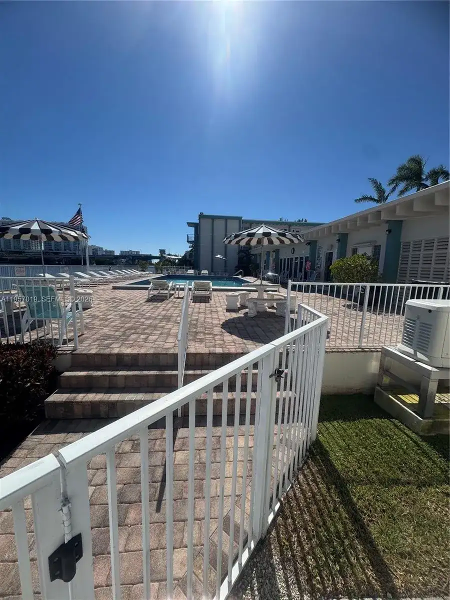 3923 NE 166th St # N208, North Miami Beach FL 33160 photo 2
