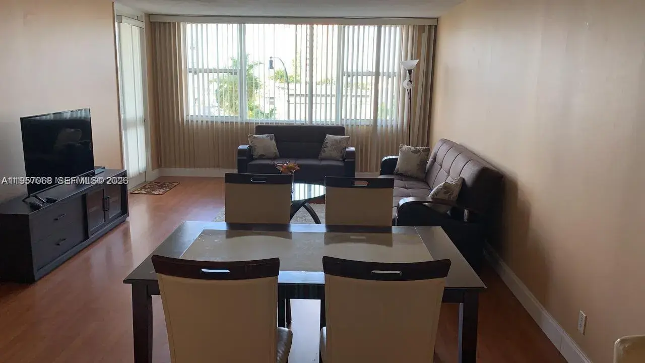 3180 S Ocean Dr # 318, Hallandale Beach FL 33009