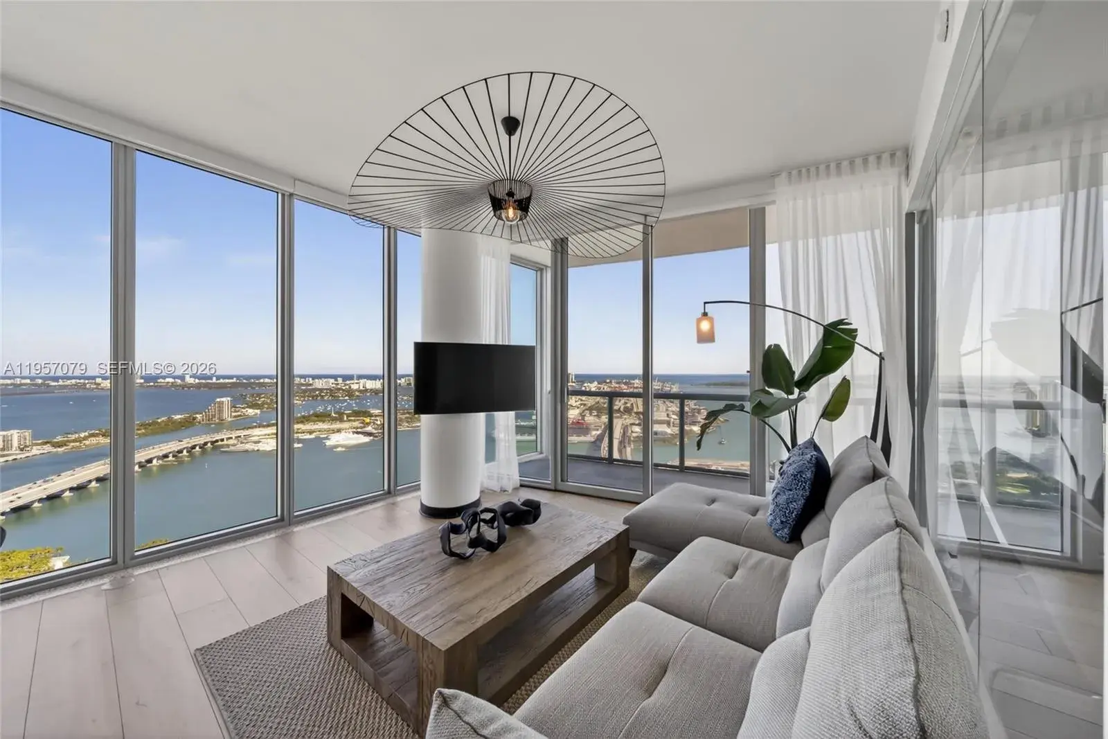 888 Biscayne Blvd # 5508, Miami FL 33132