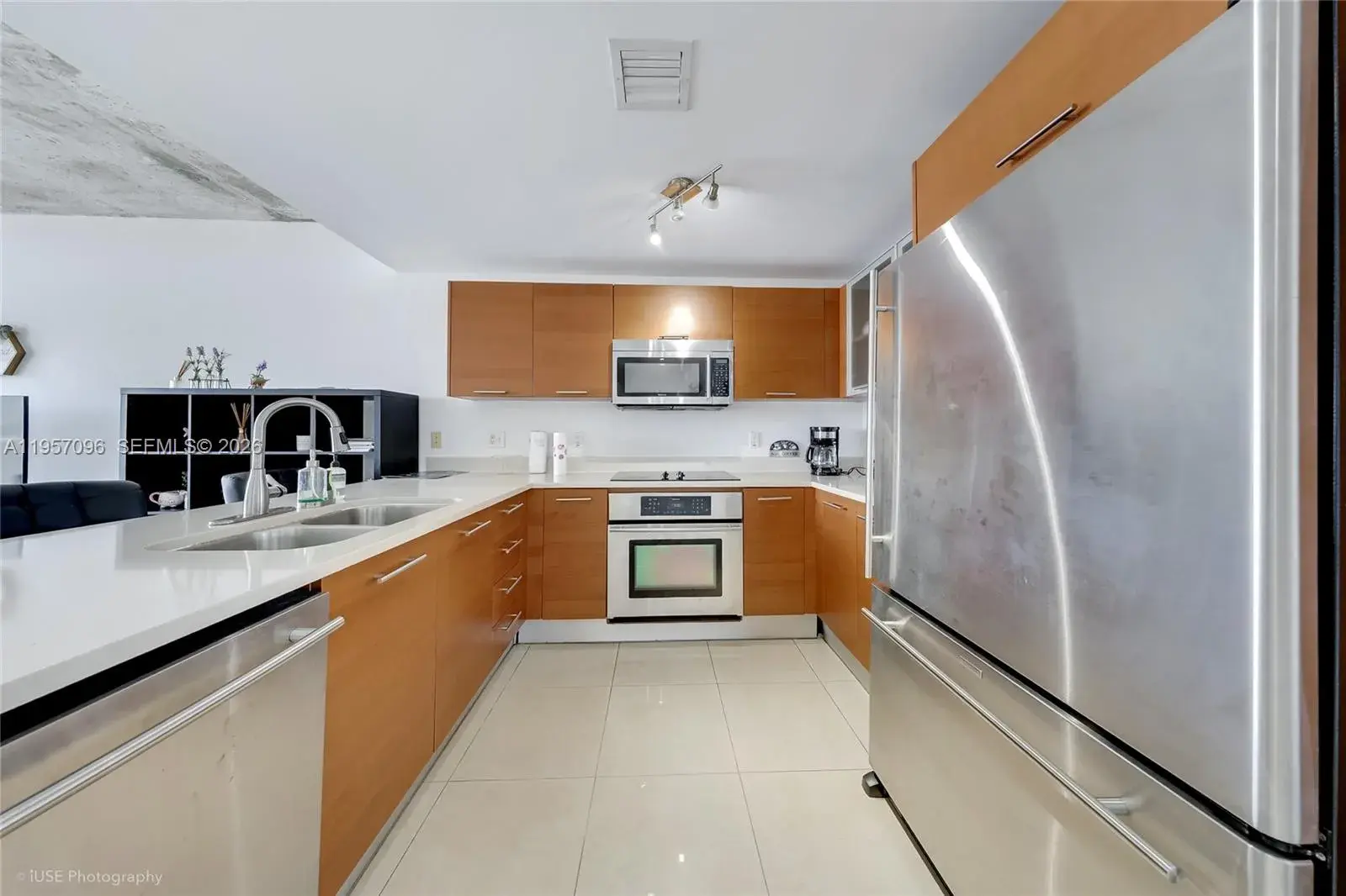 3250 NE 1st Ave # 811, Miami FL 33137