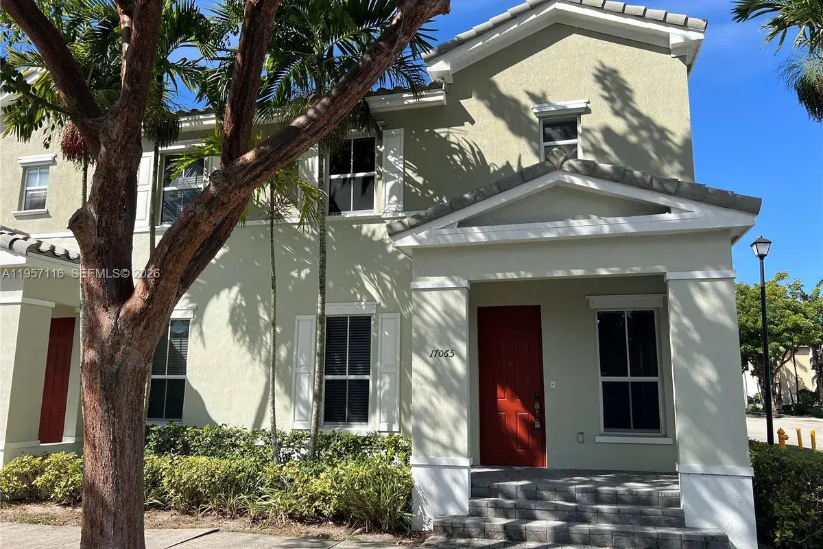 17065 SW 93rd St, Miami FL 33196