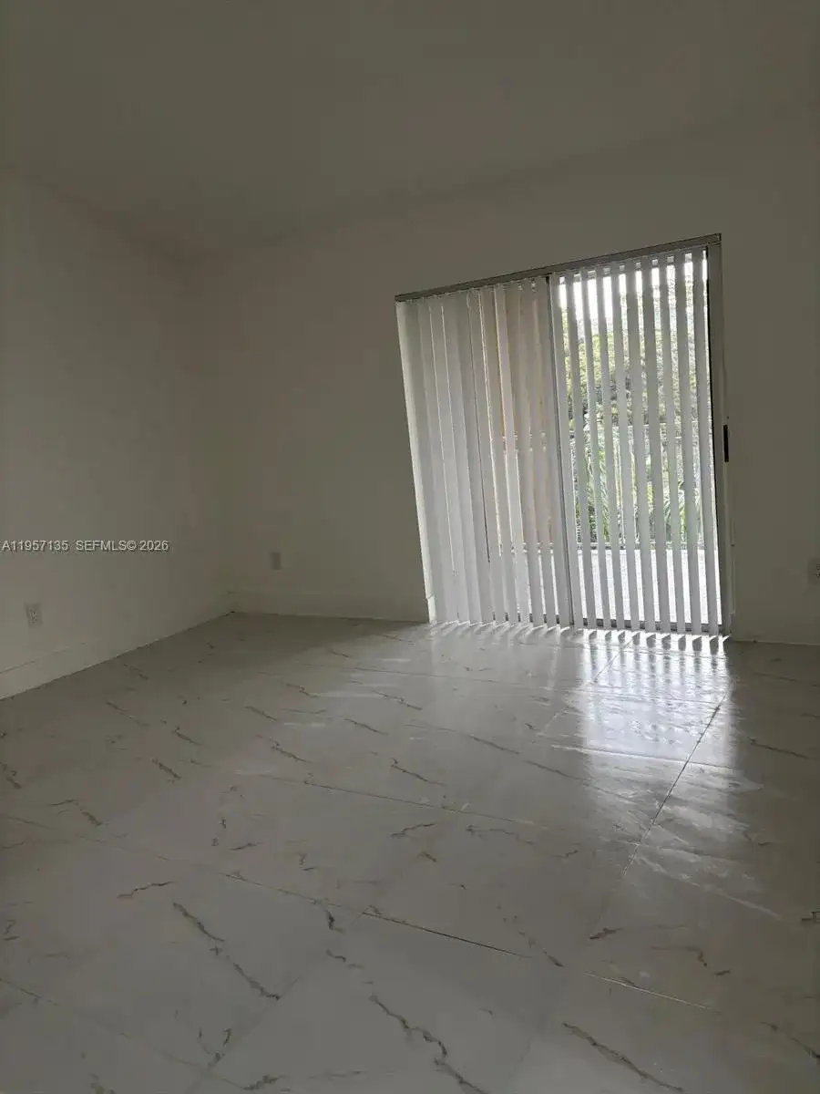 18840 NW 57th Ave # 301, Hialeah FL 33015 photo 5