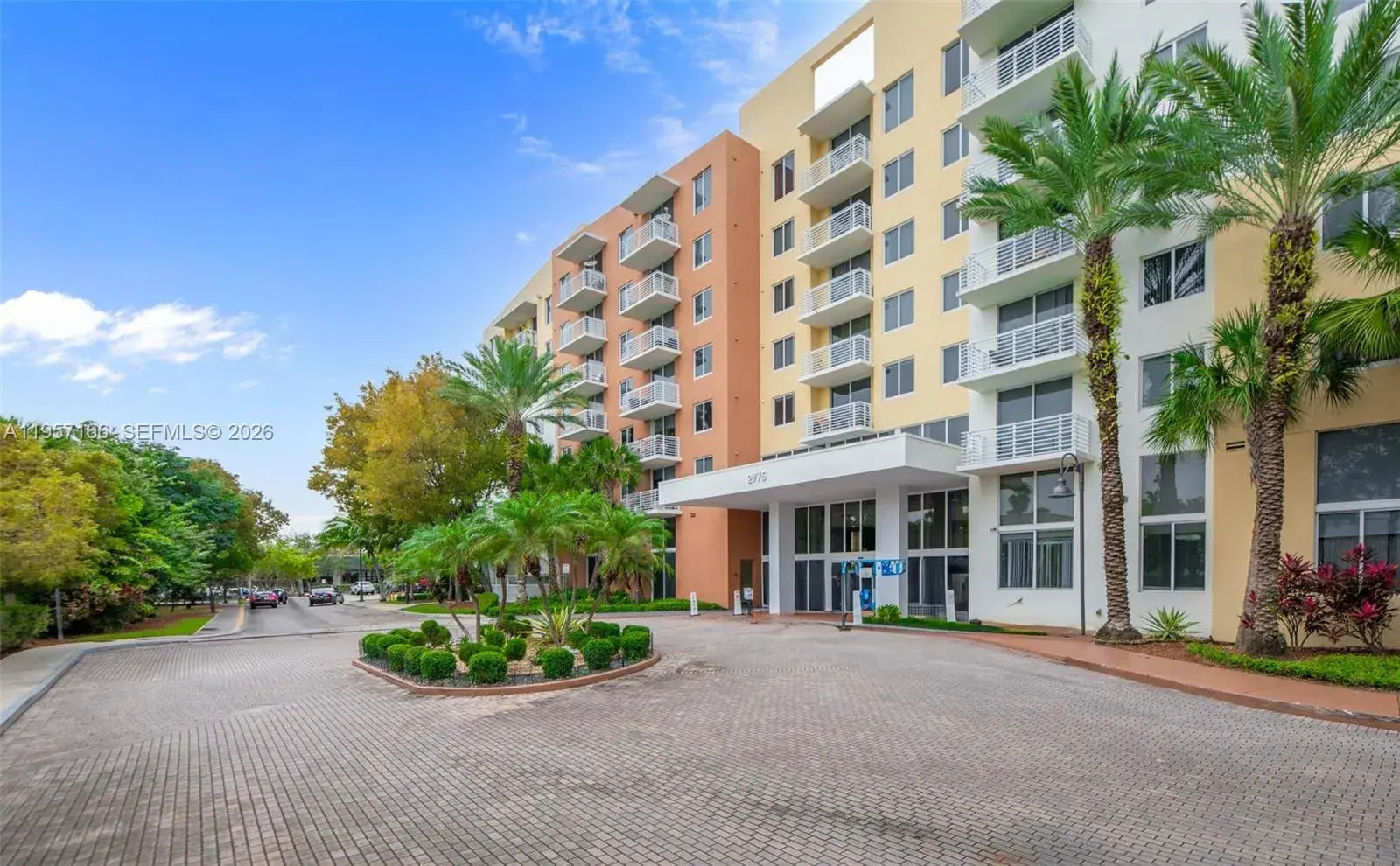 2775 NE 187th St # 215, Aventura FL 33180