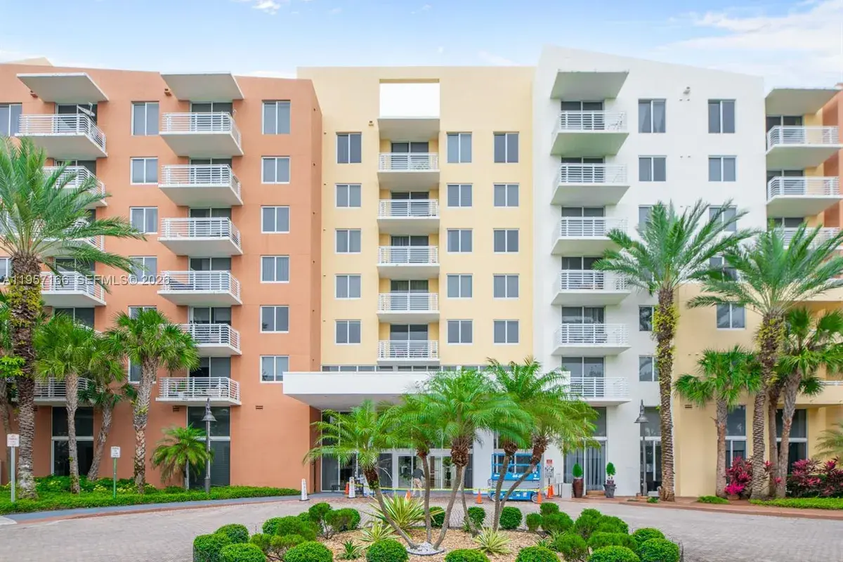 2775 NE 187th St # 215, Aventura FL 33180