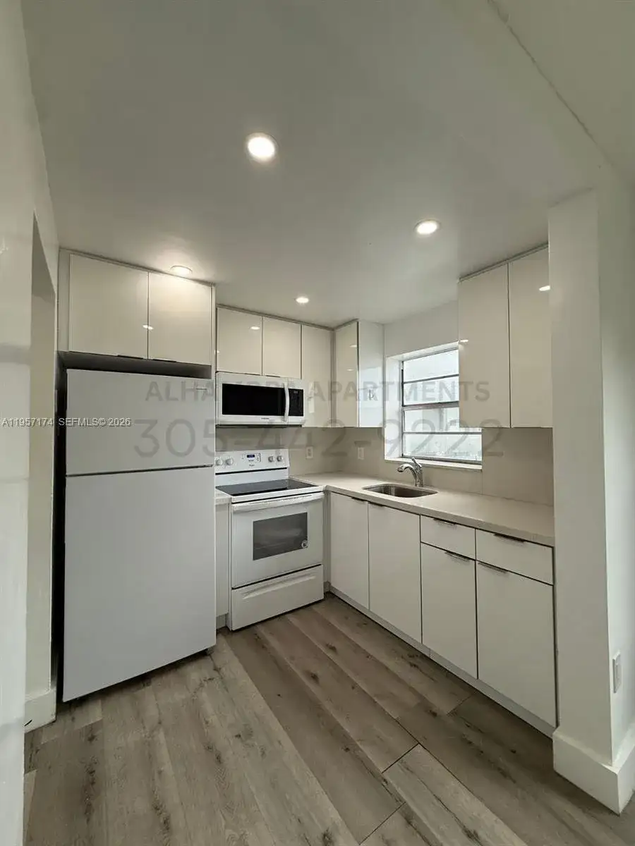 3100 W Flagler St # 11D, Miami FL 33135 photo 3