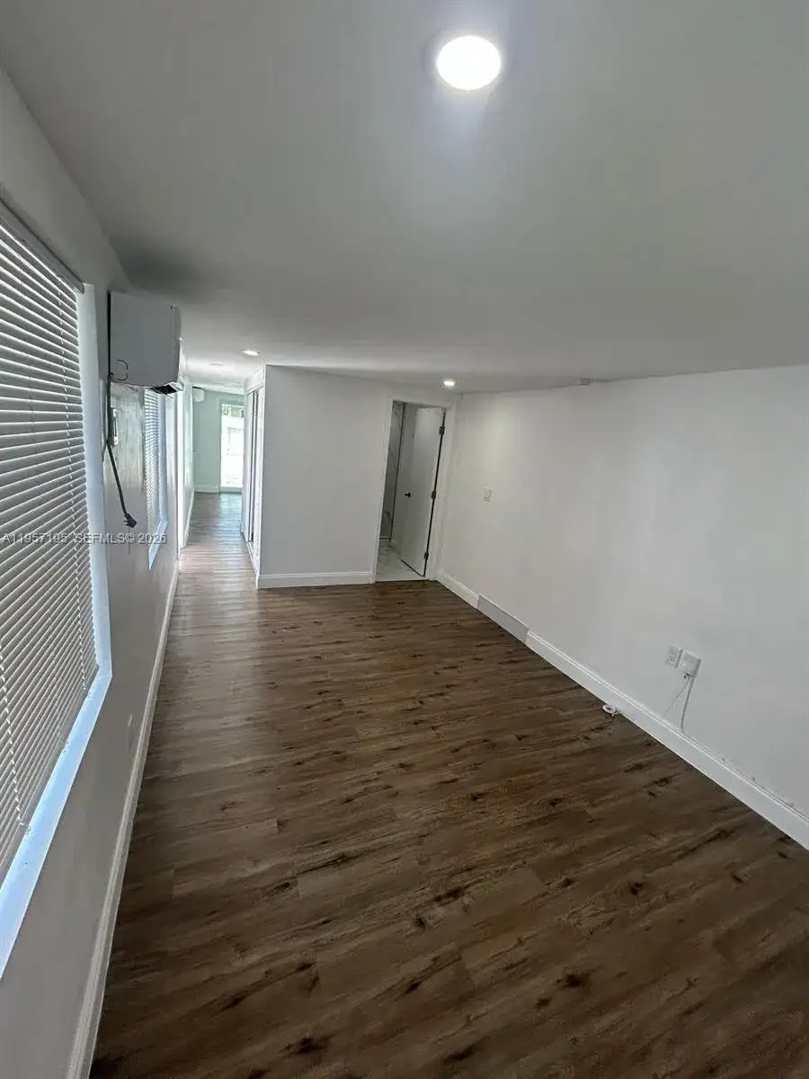 2331 Coolidge St, Hollywood FL 33020 photo 4