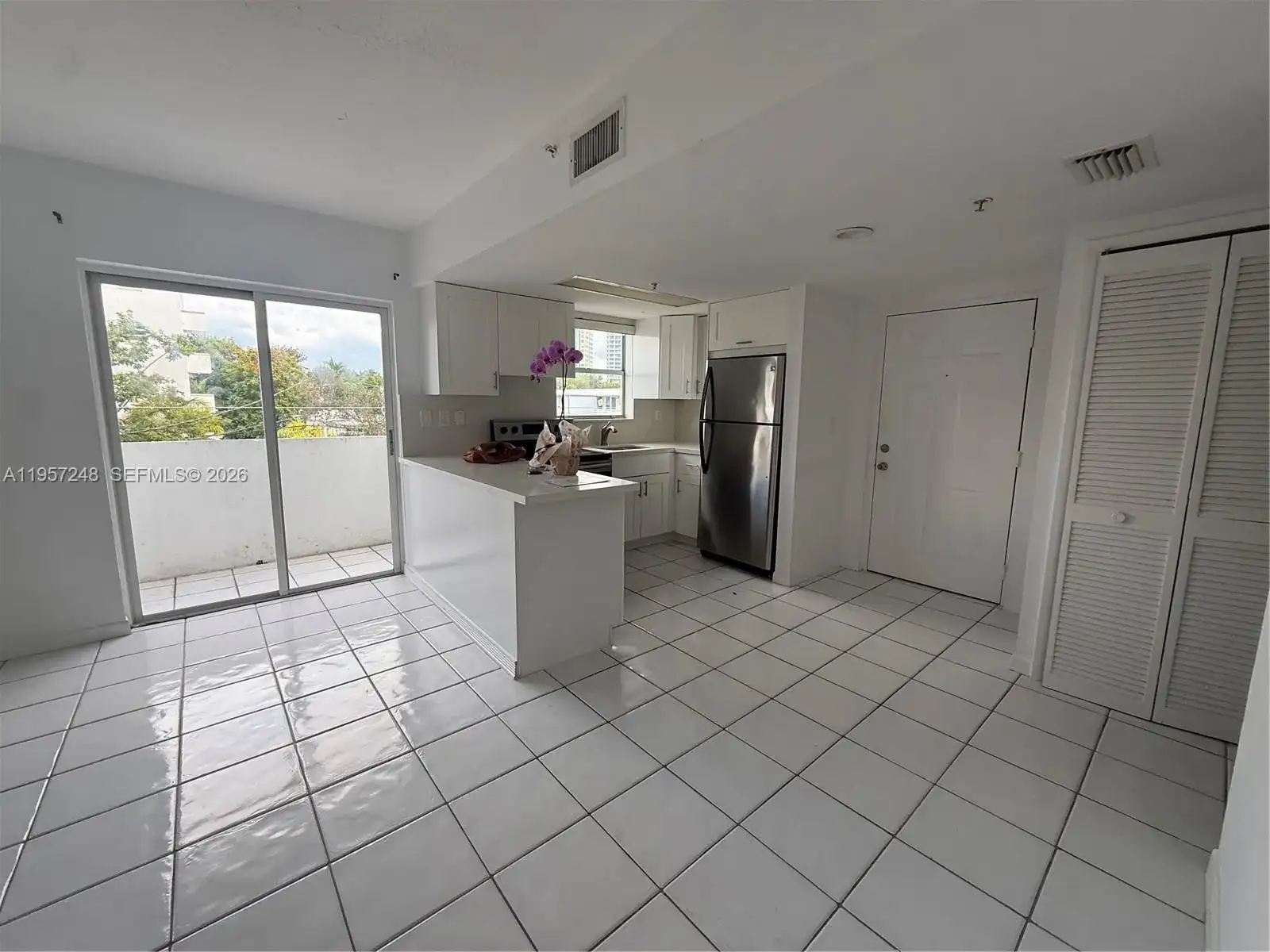 3052 SW 27th Ave # 301, Miami FL 33133 photo 2