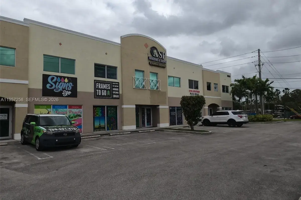 10801 NW 14th St # 102, Sweetwater FL 33172