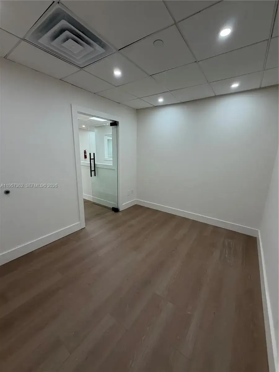 770 Ponce De Leon Blvd # 303, Coral Gables FL 33134