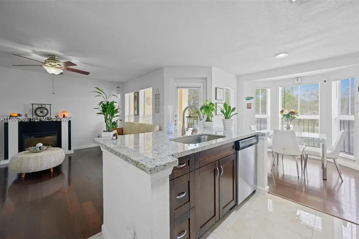 777 Riverside Dr # 1521, Coral Springs FL 33071