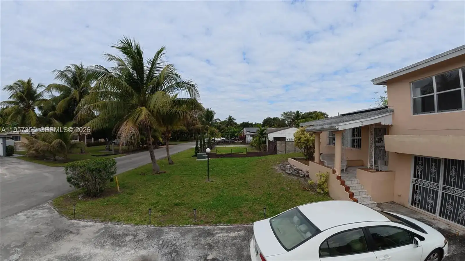 14931 NE 7th Ct # 14931, Miami FL 33161 photo 2