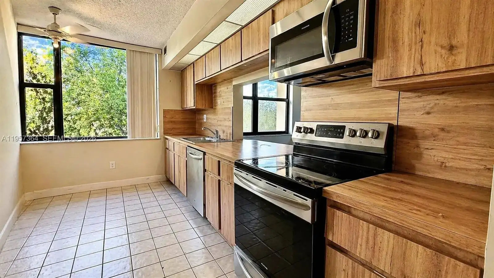 6800 Cypress Rd # 501, Plantation FL 33317 photo 3