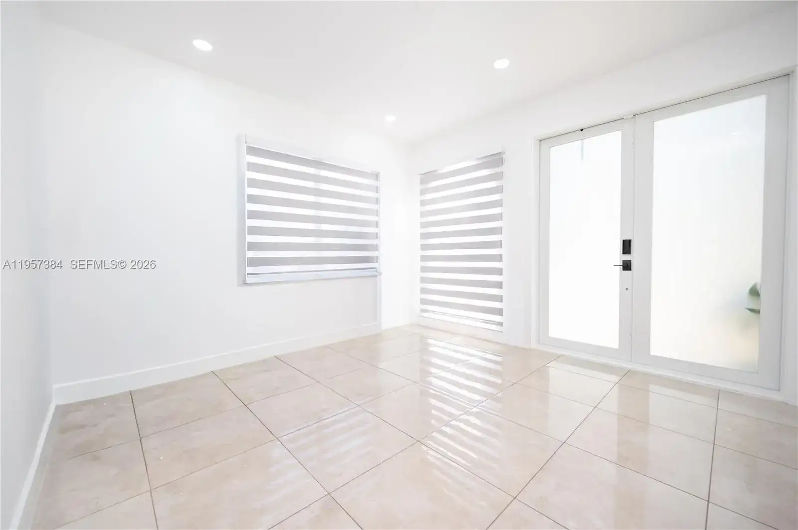 1046 NE 17th Ter, Homestead FL 33033 photo 3