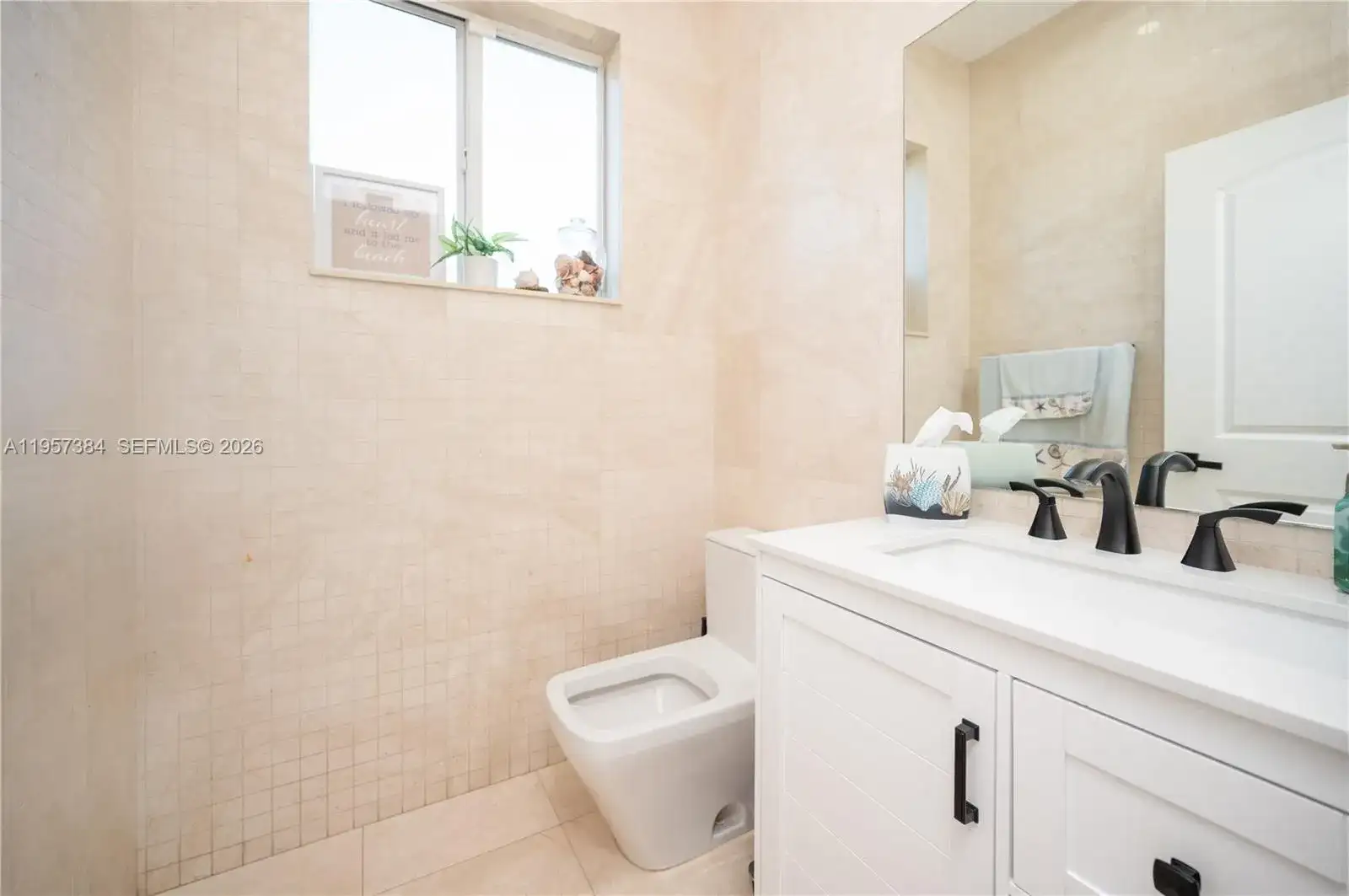 1046 NE 17th Ter, Homestead FL 33033 photo 5