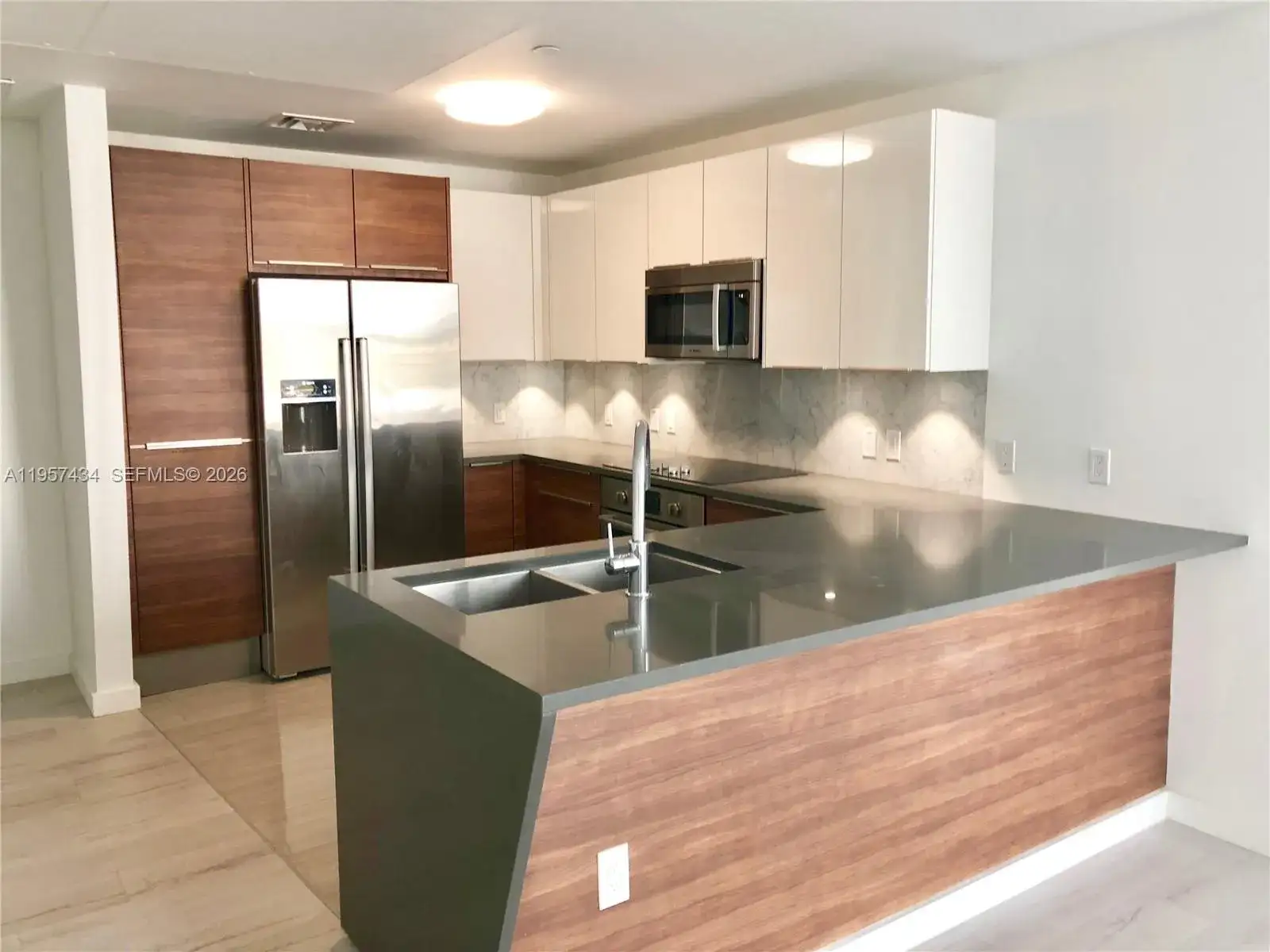601 NE 27TH ST # 801, Miami FL 33137 photo 3