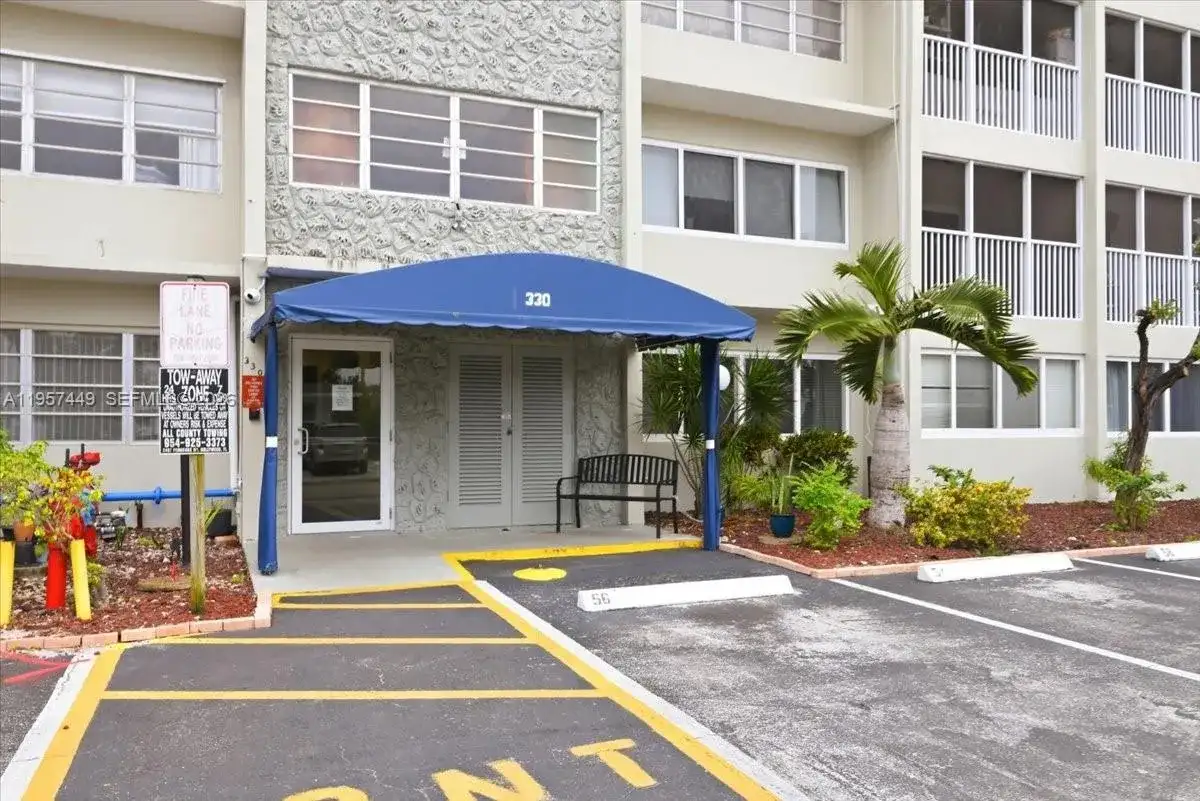 330 SE 2nd St # 501G, Hallandale Beach FL 33009 photo 2