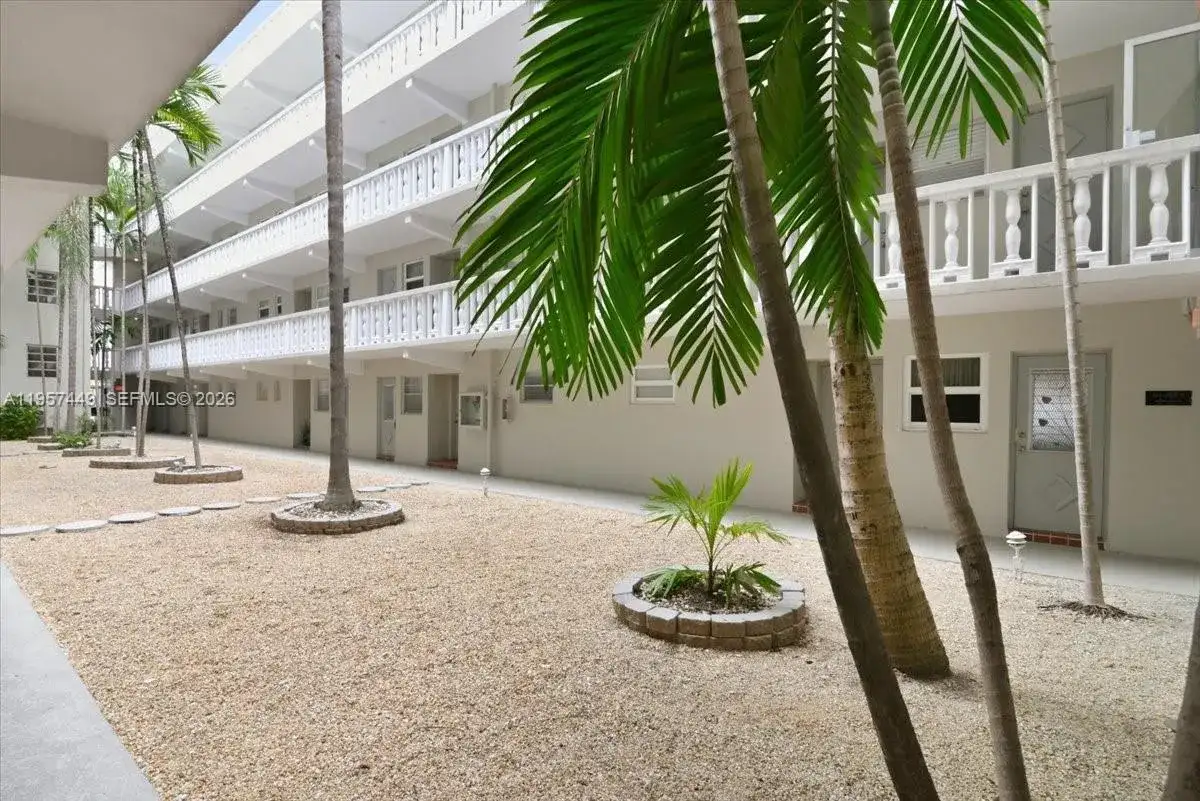 330 SE 2nd St # 501G, Hallandale Beach FL 33009 photo 5