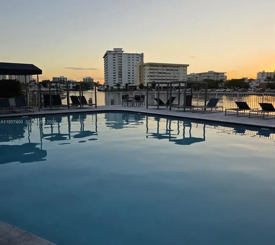 1833 S Ocean Dr # 809, Hallandale Beach FL 33009