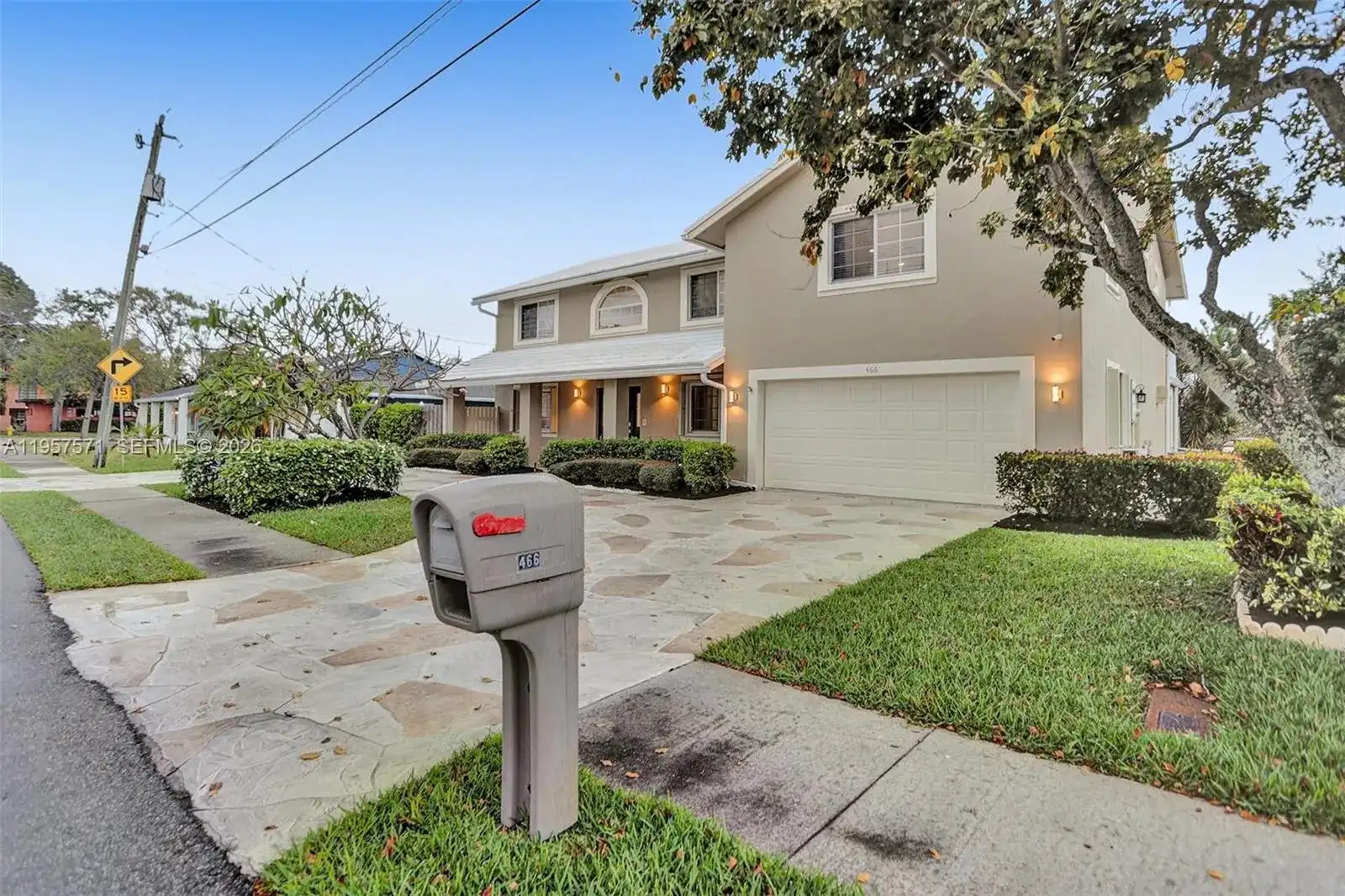 466 NE 8th Ave, Deerfield Beach FL 33441