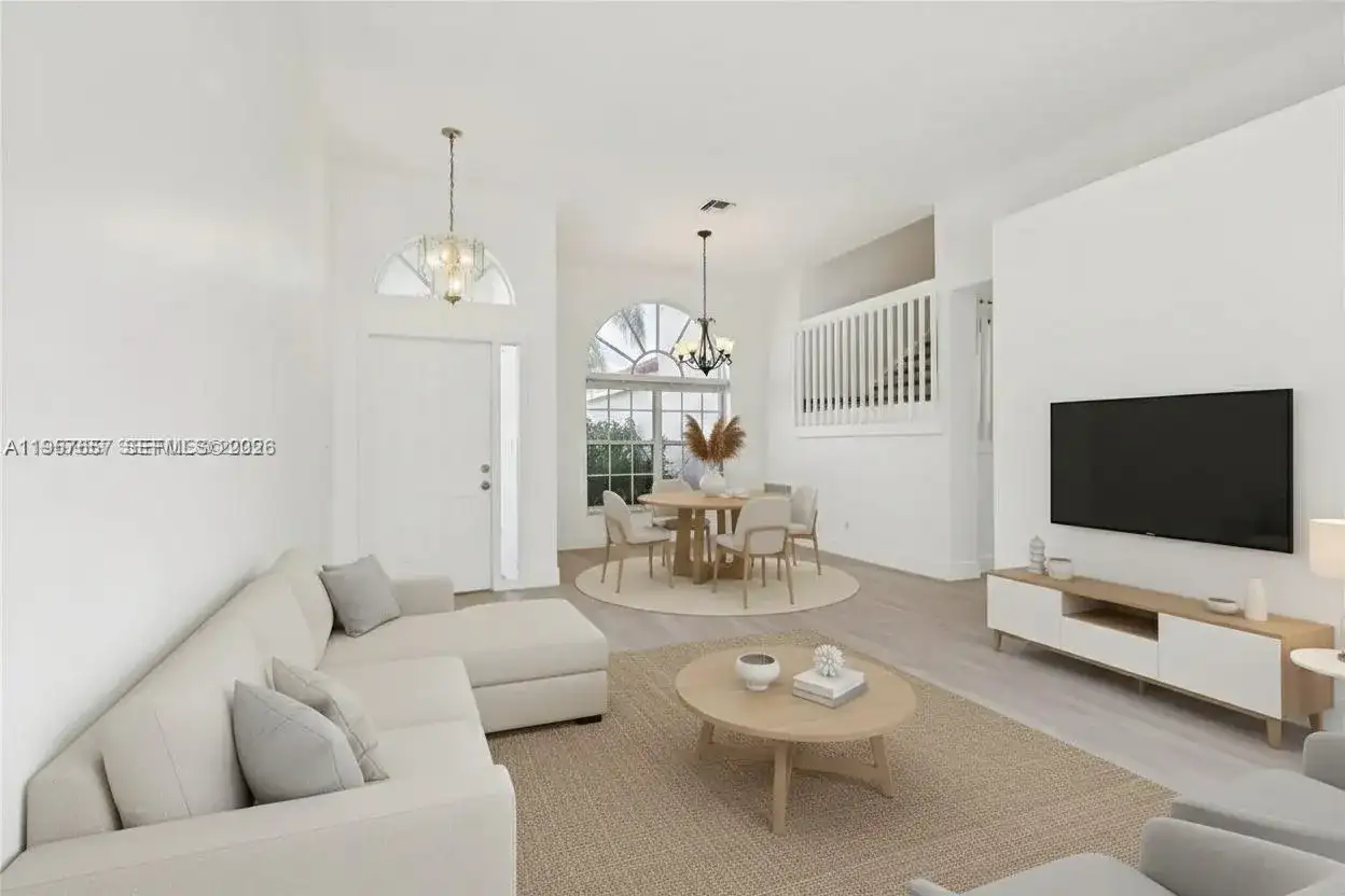 1378 SW 180th Ave, Pembroke Pines FL 33029 photo 4