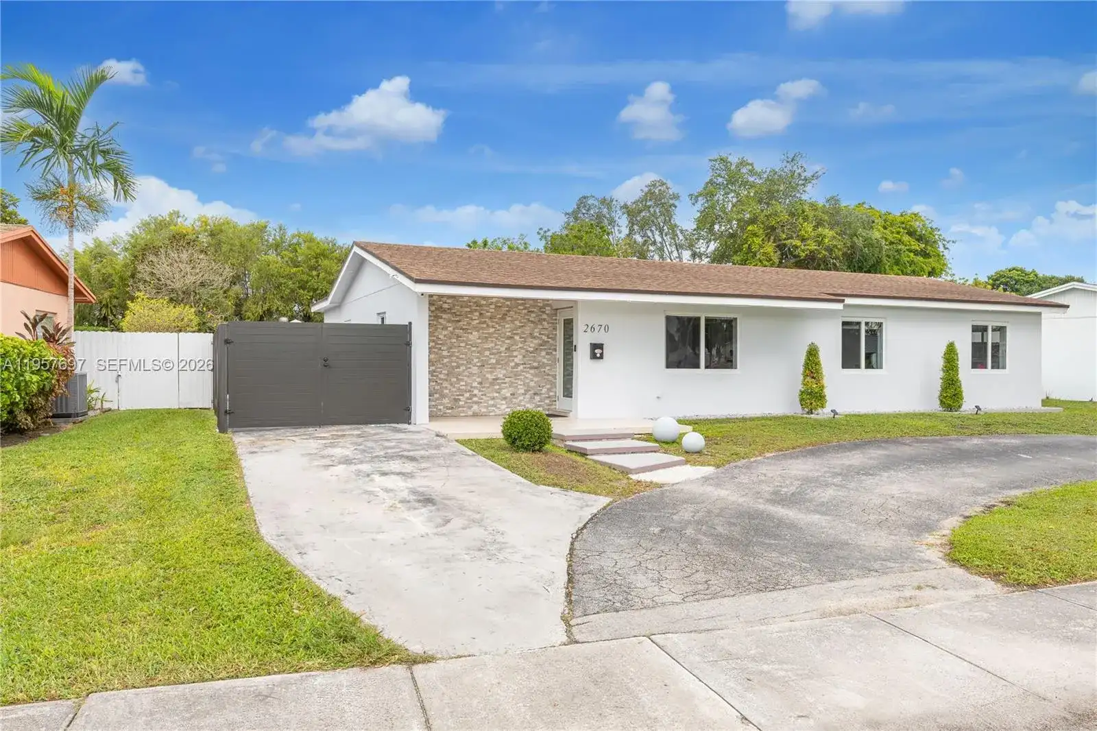 2670 SW 119th Ct, Miami FL 33175 photo 3