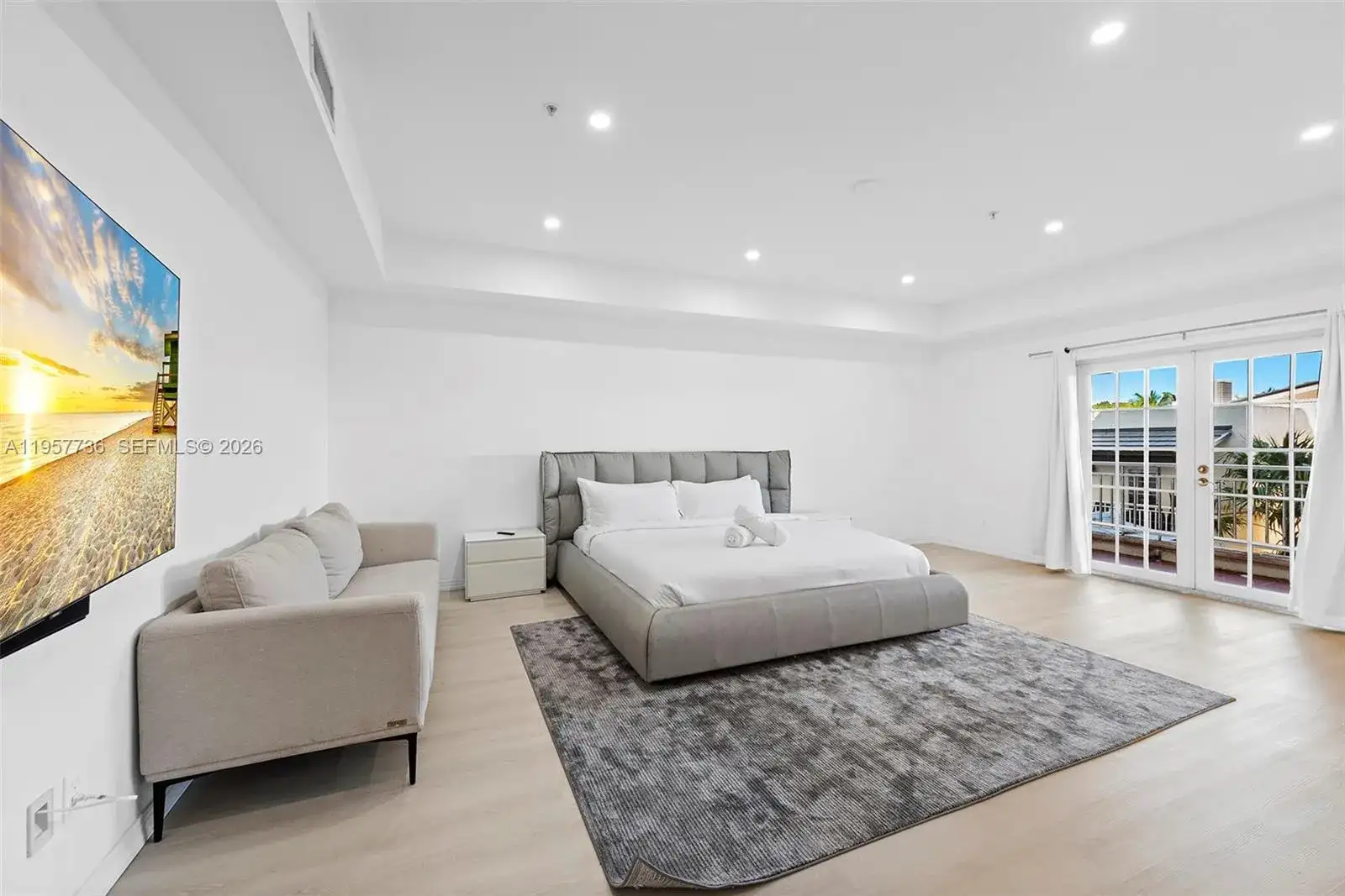 1415 Sunset Harbour Dr # 204, Miami Beach FL 33139 photo 2
