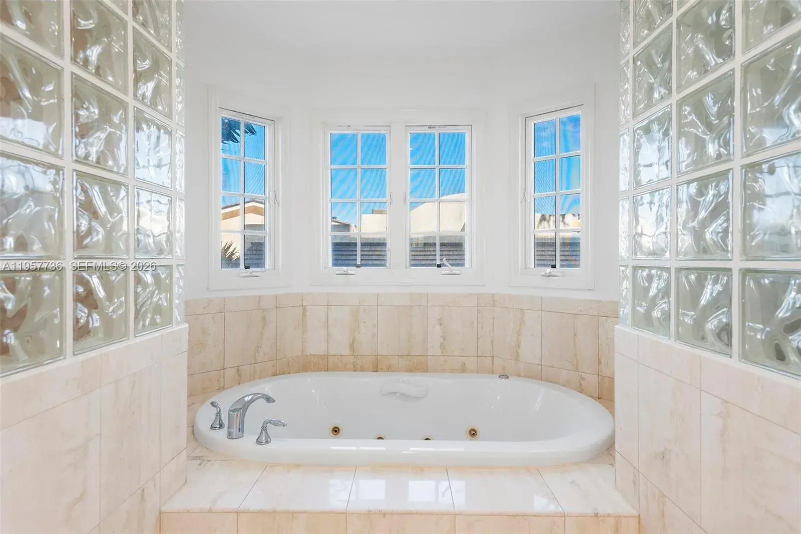 1415 Sunset Harbour Dr # 204, Miami Beach FL 33139