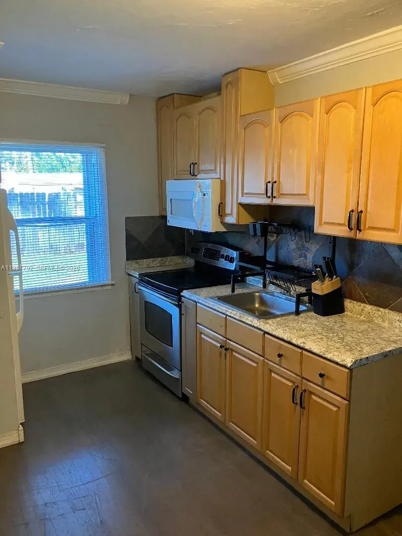 2127 Wilson St, Hollywood FL 33020