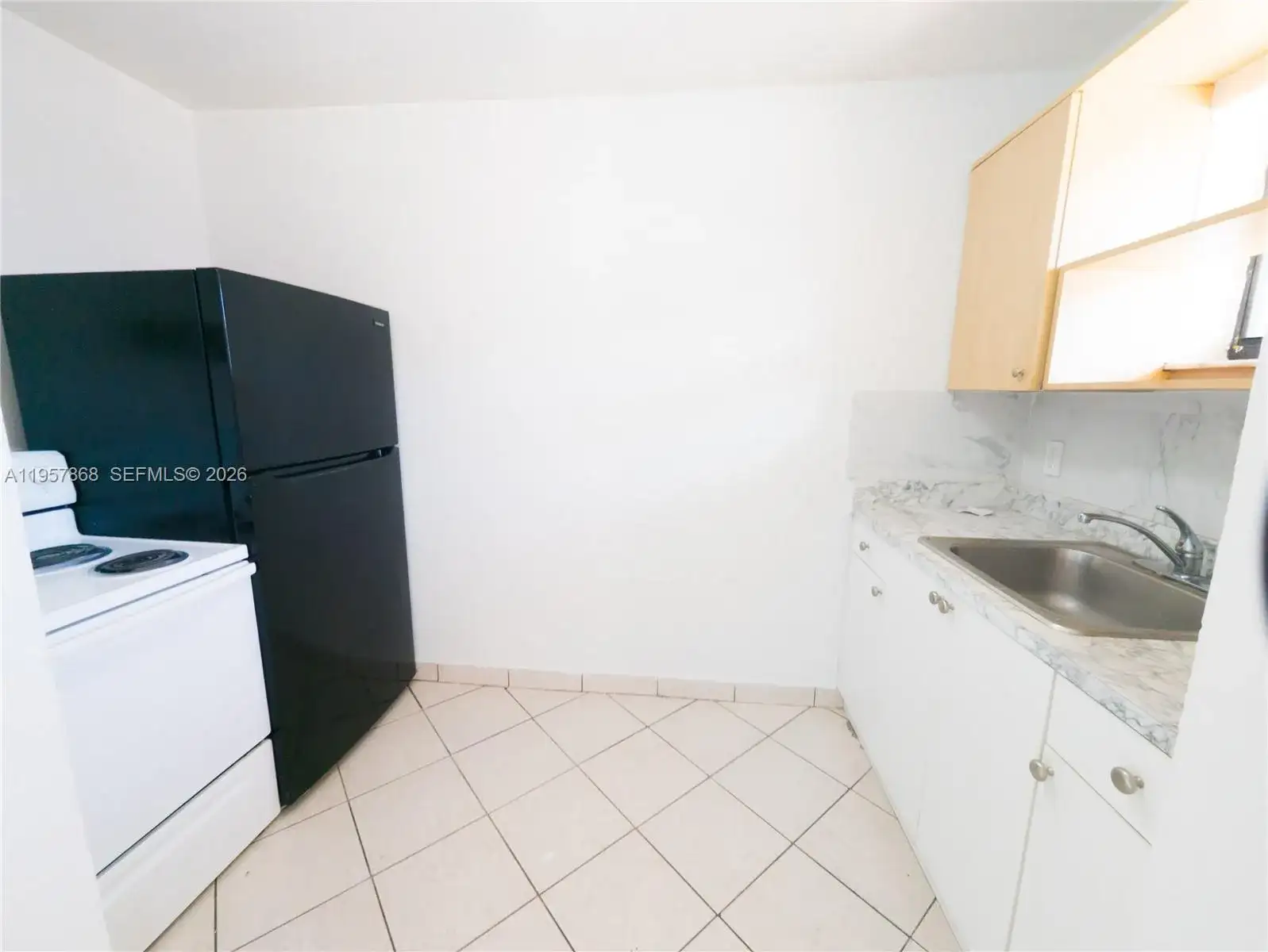 1716 NW 19th St # 4, Miami FL 33125 photo 2