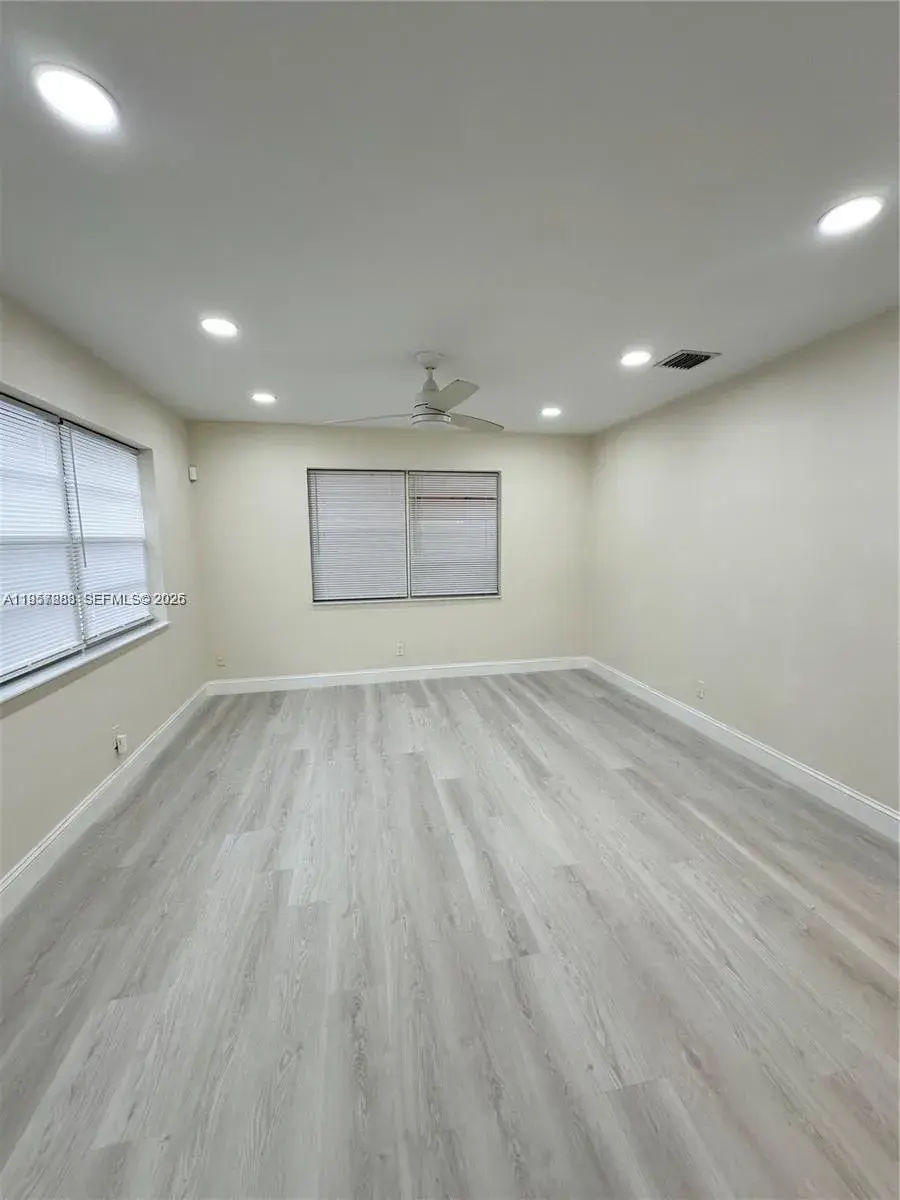 108 NW 3rd Ave, Hallandale Beach FL 33009