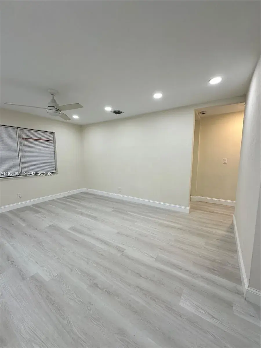 108 NW 3rd Ave, Hallandale Beach FL 33009