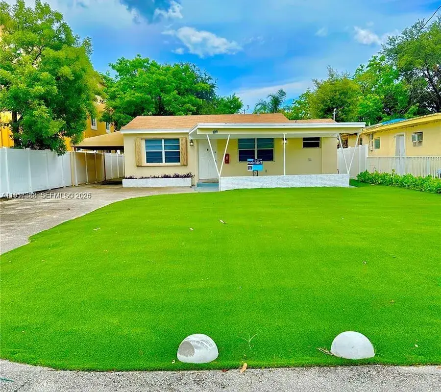 108 NW 3rd Ave, Hallandale Beach FL 33009