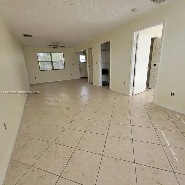 814 Finley Ct, Hollywood FL 33020 photo 2