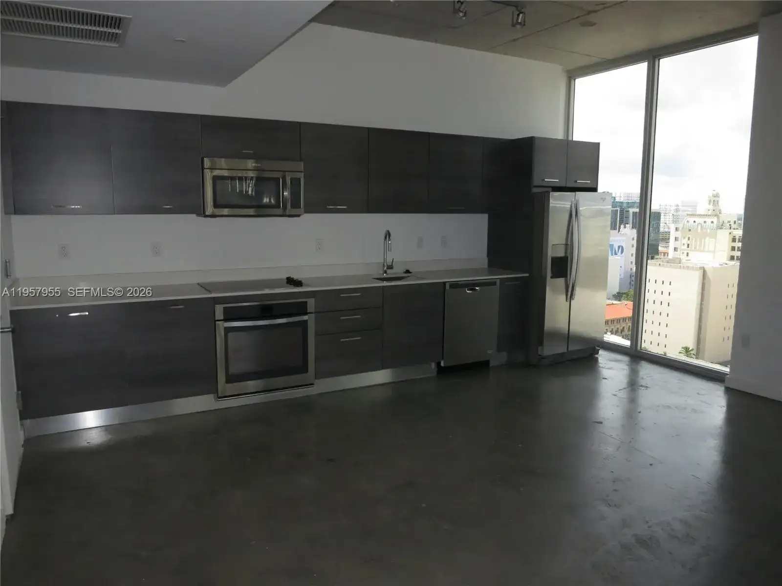 151 SE 1 St # 1902, Miami FL 33131 photo 3