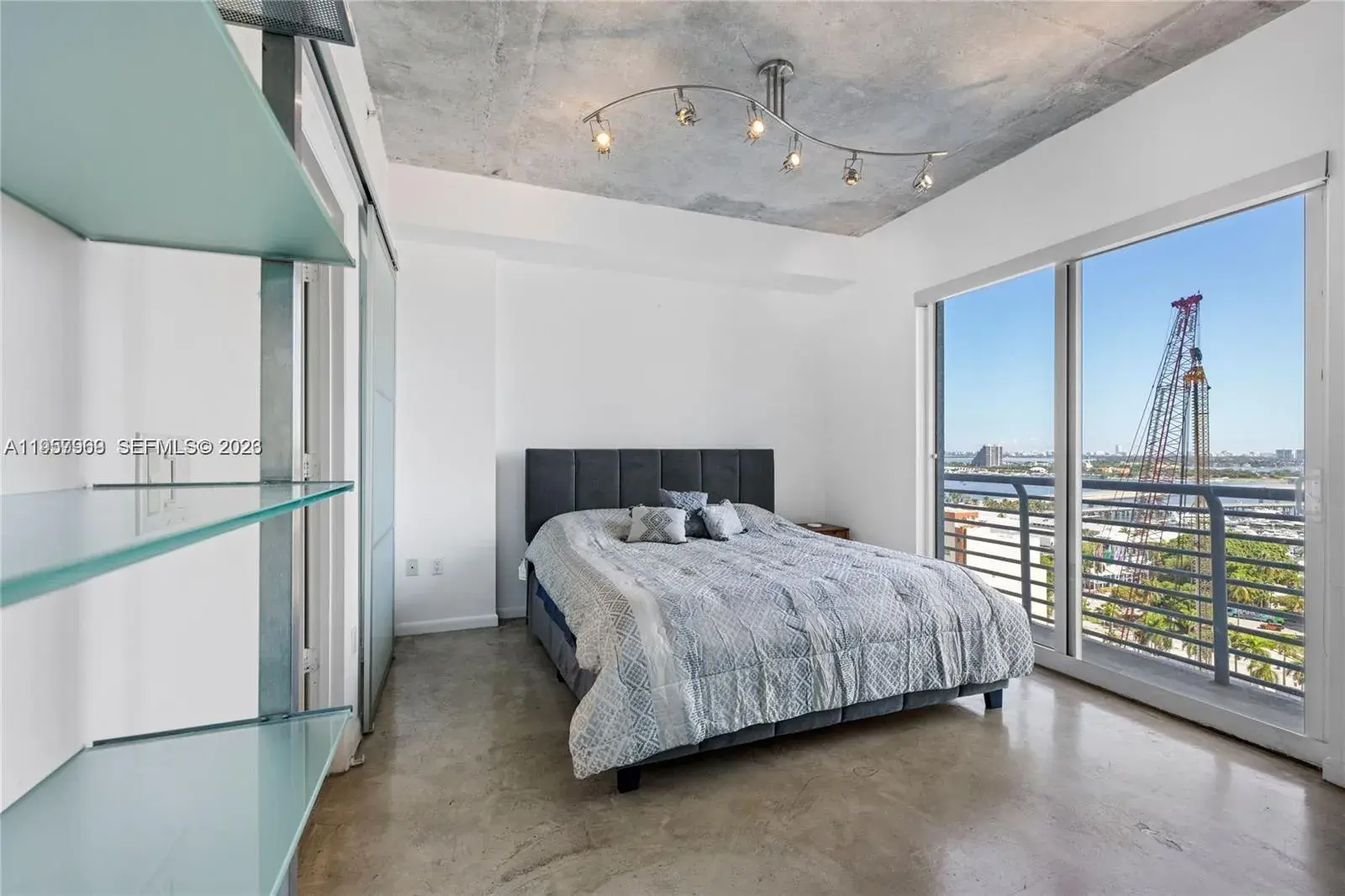 234 NE 3rd St # 1704, Miami FL 33132