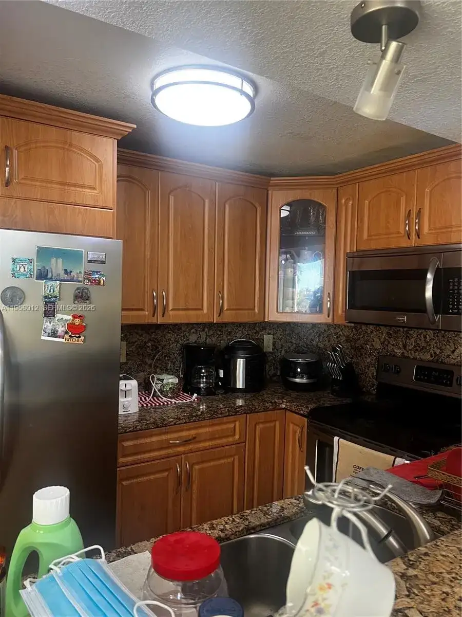11800 SW 18th St # 4, Miami FL 33175 photo 2