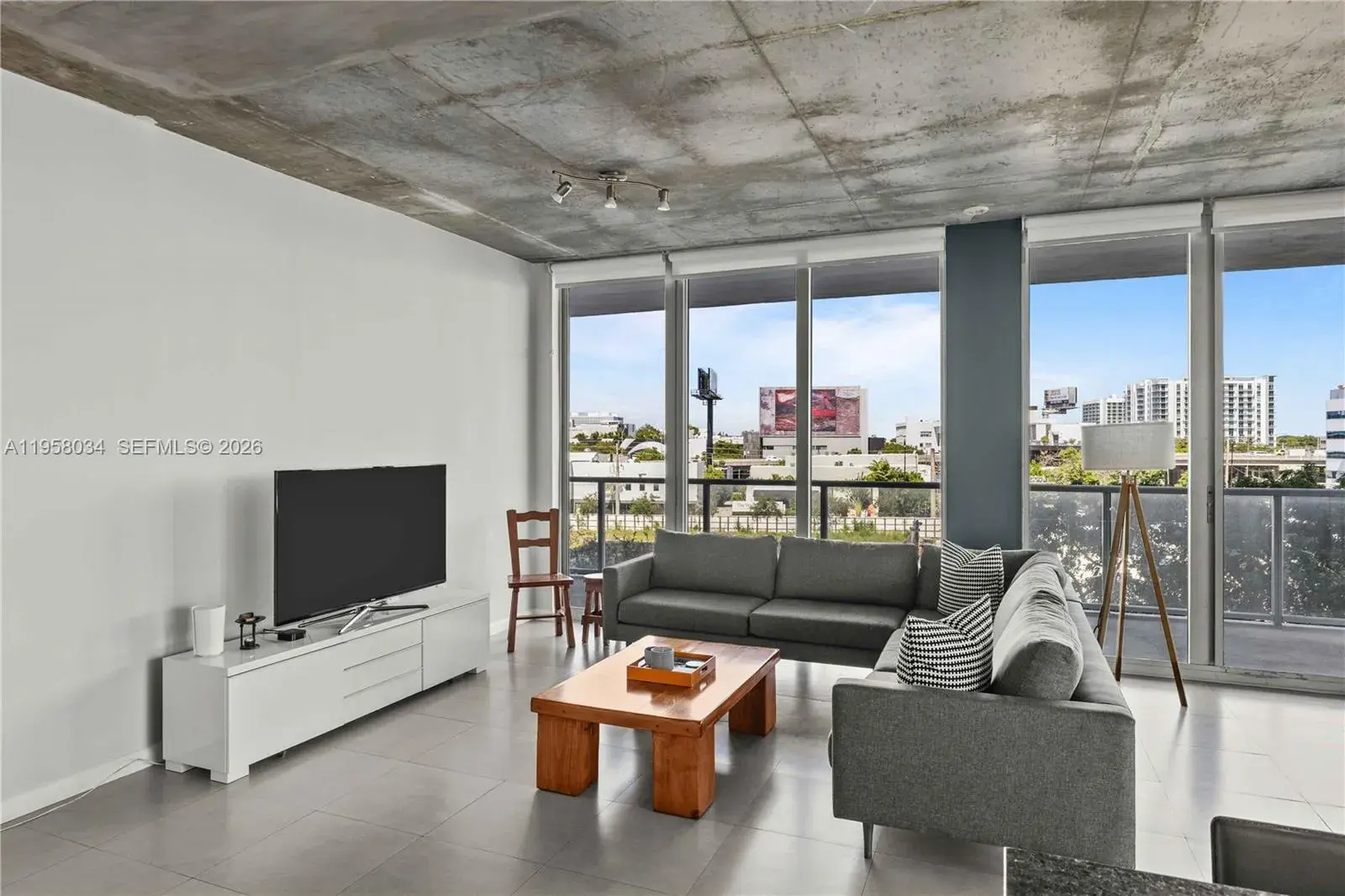 3470 E Coast Ave # H0401, Miami FL 33137