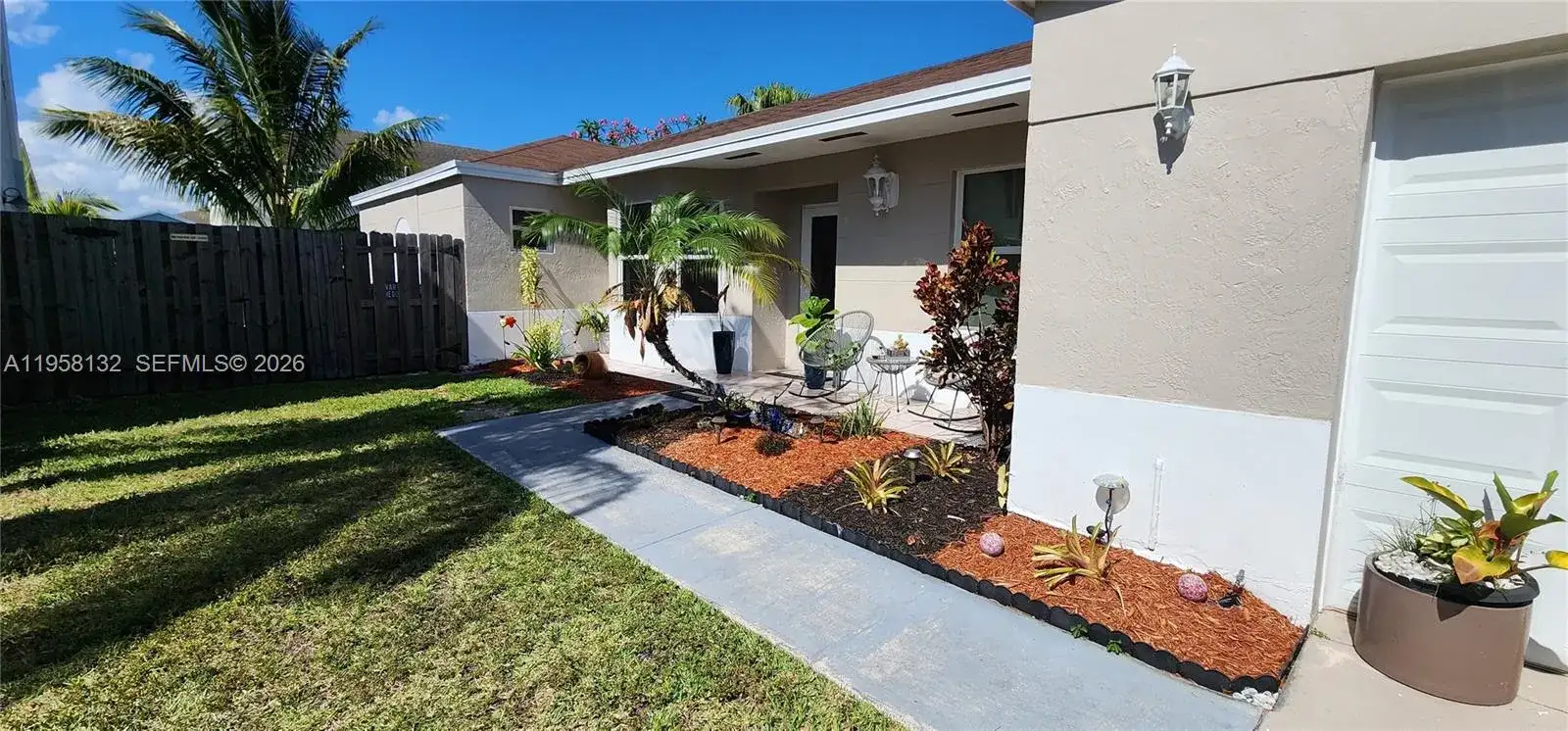 9829 SW 221st St, Cutler Bay FL 33190 photo 2