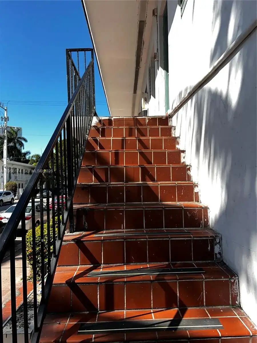 800 Pennsylvania Ave # 9, Miami Beach FL 33139 photo 3