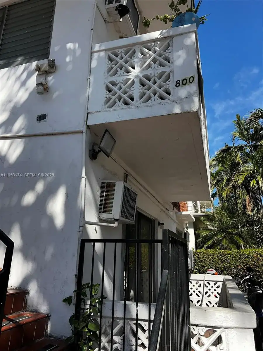 800 Pennsylvania Ave # 9, Miami Beach FL 33139 photo 4